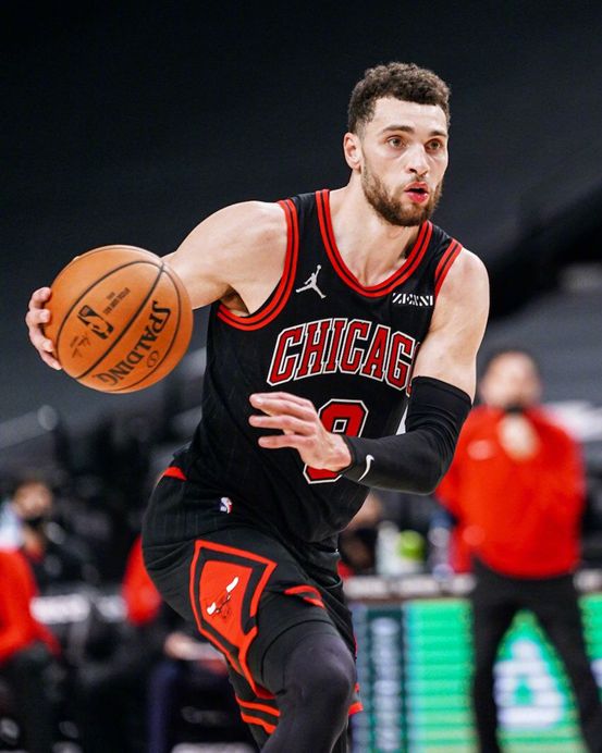 ayx爱游戏官网-关键时刻突围战来临，芝加哥公牛围绕CBA常规赛官宣签约，管理层满意，资深球员宣示担当(芝加哥公牛最新消息)