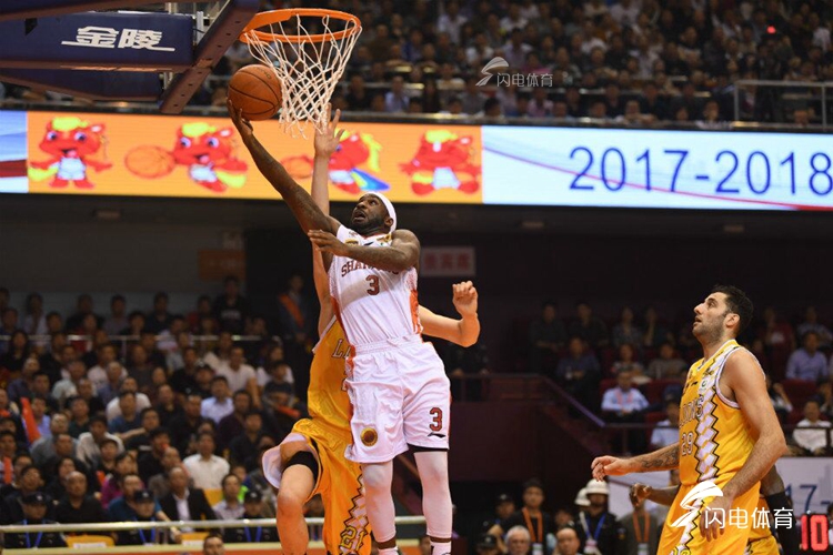 ayx爱游戏电竞-十款减龄短发烫发无需打理