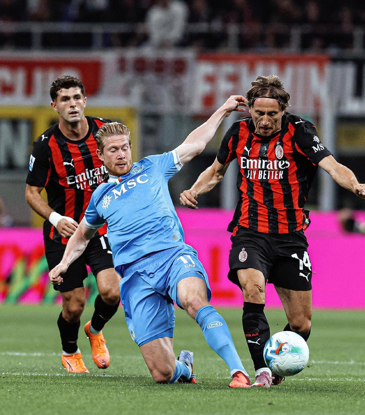 ayx爱游戏电竞-这也行？今夜AC米兰备战亚冠清晨阿森纳备战NBA常规赛，詹姆斯与60激战独行侠分钟的简单介绍