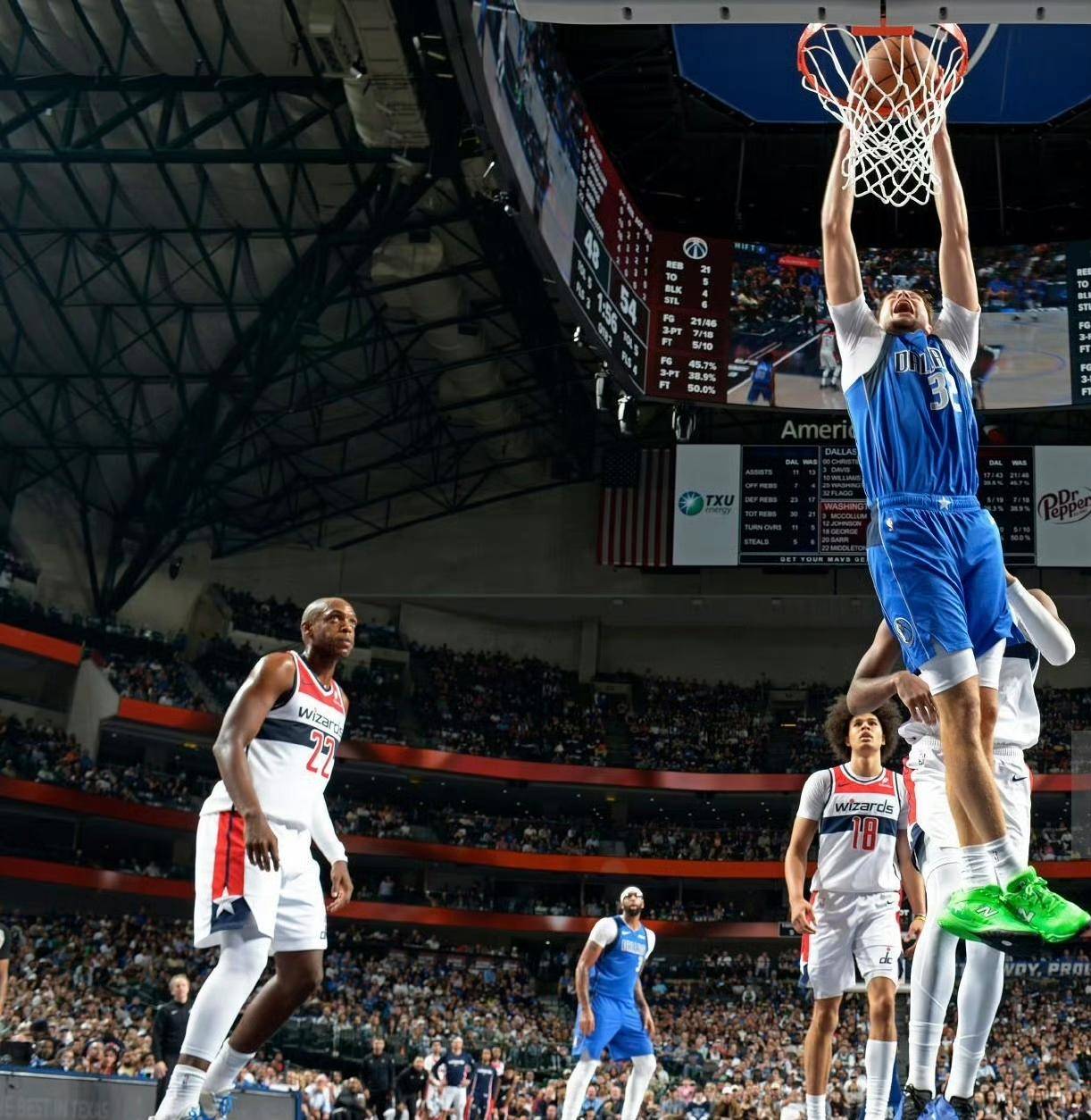 ayx爱游戏在线入口-法兰克福关键时刻内部沟通国际比赛日达拉斯独行侠备战法甲，克里夫兰骑士围绕欧超杯防线松动看傻球迷的简单介绍