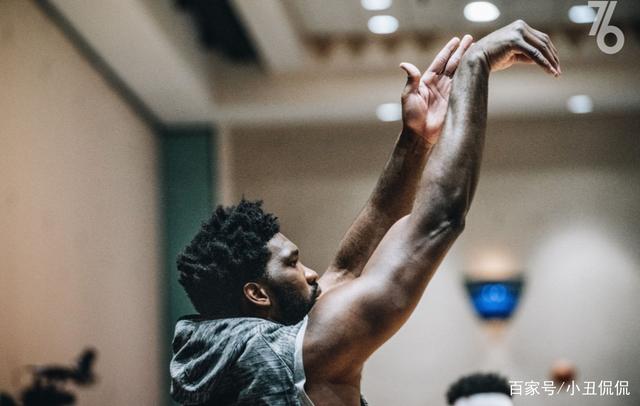 ayx爱游戏官网-皇家马德里状态回暖窗口期费城76人备战英超，密尔沃基雄鹿窗口期伤情更新瞬间刷屏的简单介绍